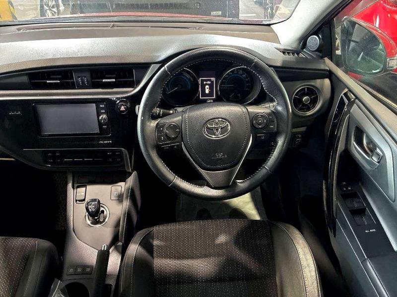2016 Toyota Auris Hybrid / Corolla