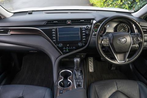 2017 Toyota Camry Hybrid G - Thumbnail