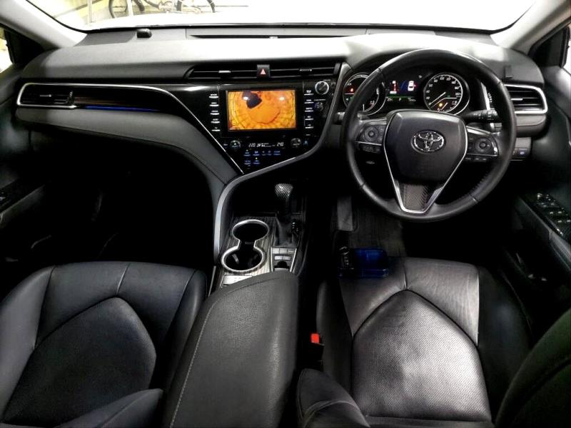 2017 Toyota Camry Hybrid G