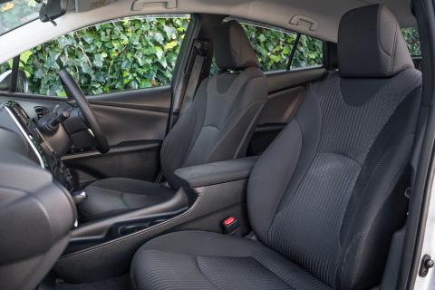2017 Toyota Prius S Hybrid - Thumbnail