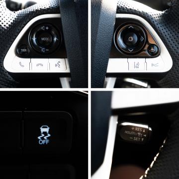 2017 Toyota Prius S Hybrid - Thumbnail