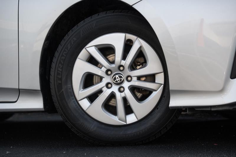 2017 Toyota Prius S Hybrid