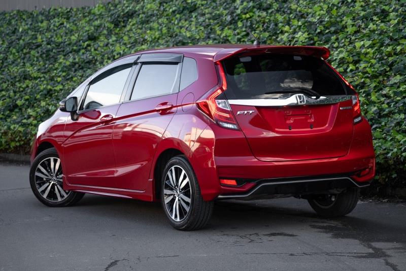 2019 Honda Fit S / Jazz Hybrid
