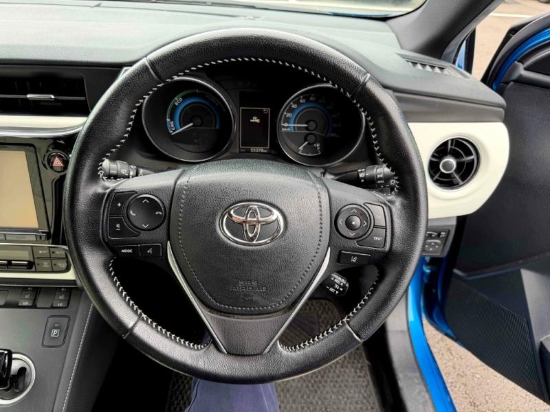2016 Toyota Auris Hybrid / Corolla