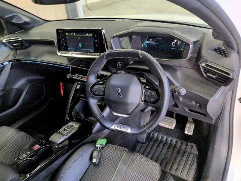 2023 Peugeot e-208 GT Electric - Thumbnail