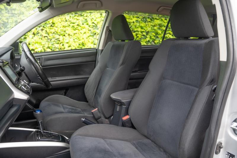 2015 Toyota Corolla Fielder G Hybrid