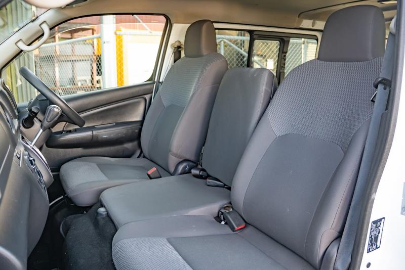 2021 Nissan NV350 / Caravan 5 Door