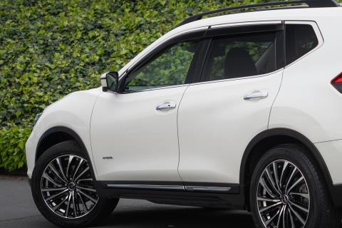 2019 Nissan X-Trail Hybrid - Thumbnail