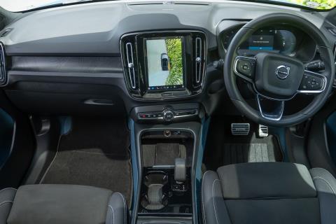 2022 Volvo C40 Recharge Ultimate - Thumbnail