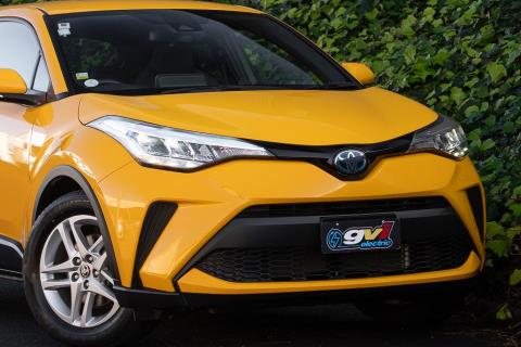 2020 Toyota C-HR Hybrid - Thumbnail