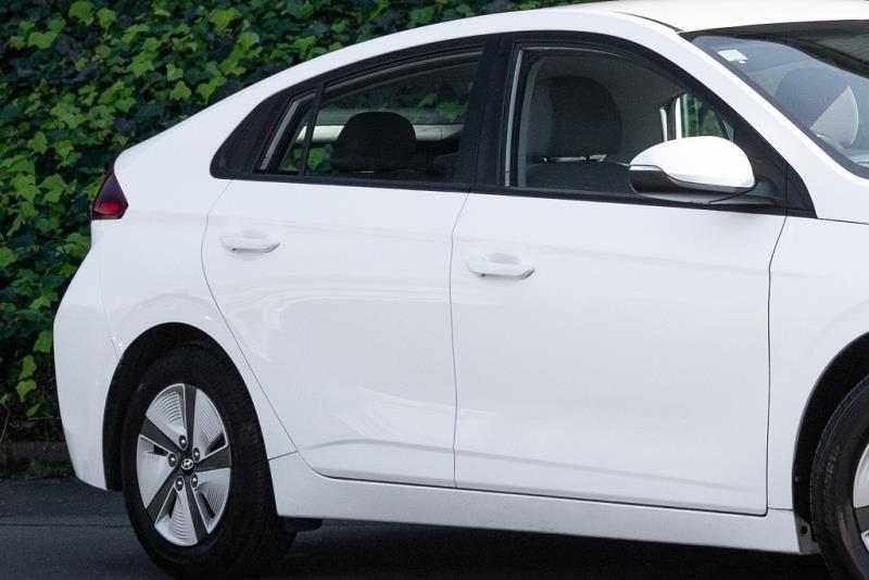 2022 Hyundai IONIQ Hybrid