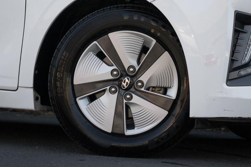2022 Hyundai IONIQ Hybrid