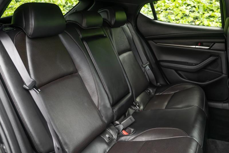 2019 Mazda 3 20S / Axela L Package