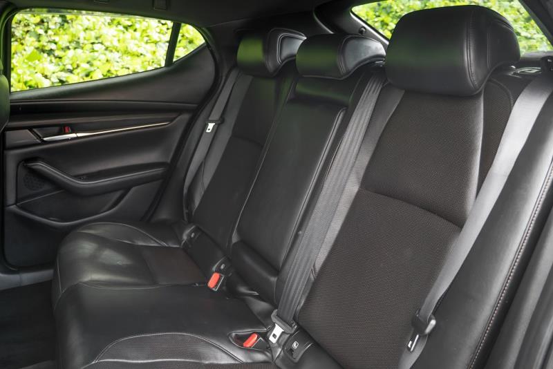 2019 Mazda 3 20S / Axela L Package