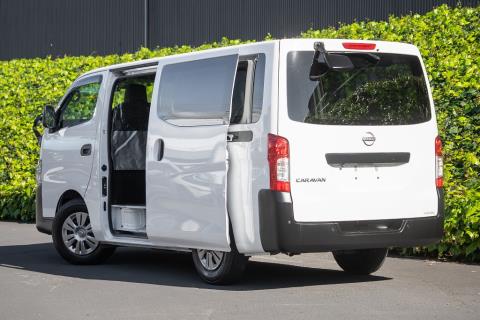 2022 Nissan NV350 / Caravan 5 Door - Thumbnail