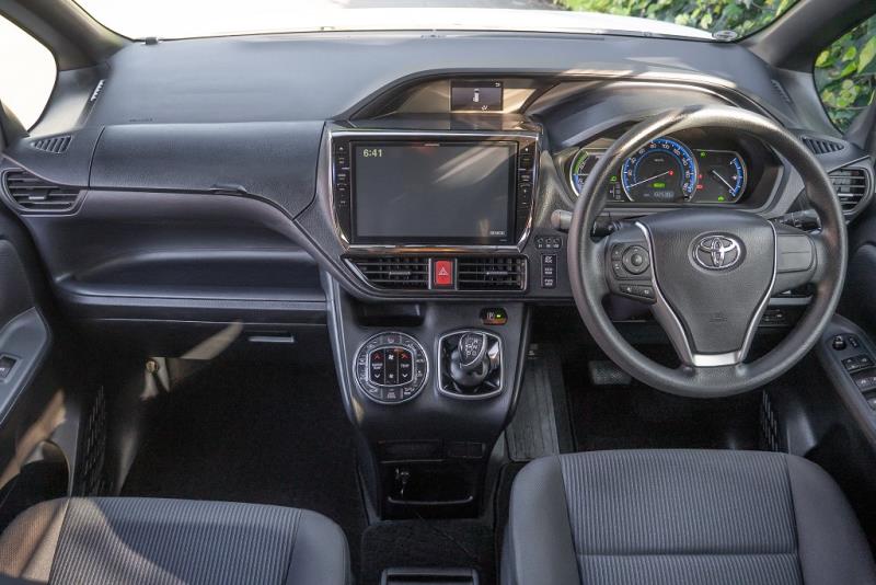 2015 Toyota Voxy X Hybrid / Noah X