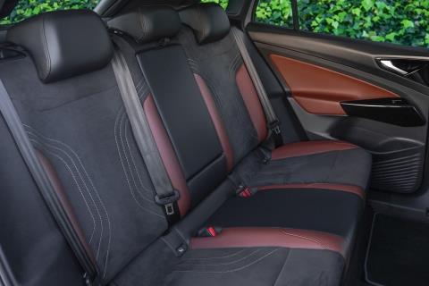 2023 Volkswagen ID.4 Pro Launch Edition - Thumbnail