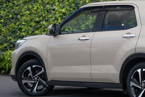 2021 Toyota Raize Z Hybrid - Thumbnail