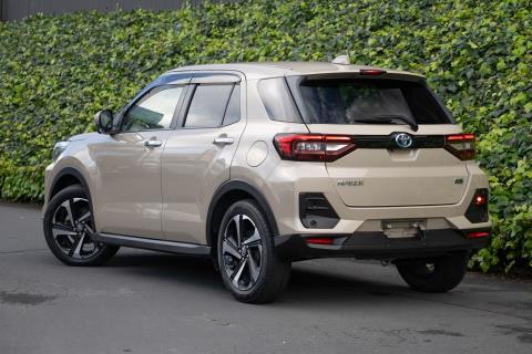 2021 Toyota Raize Z Hybrid - Thumbnail