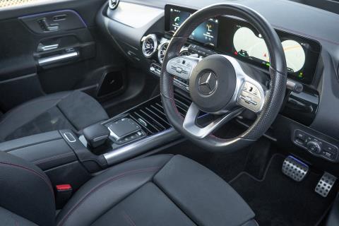 2021 Mercedes-Benz EQA 250 AMG Line - Thumbnail