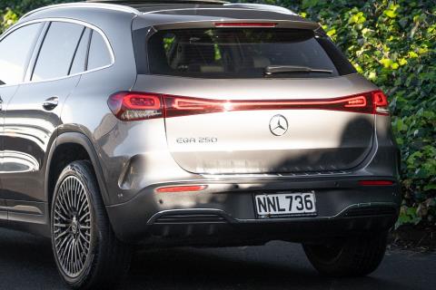 2021 Mercedes-Benz EQA 250 AMG Line - Thumbnail
