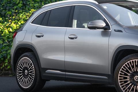 2021 Mercedes-Benz EQA 250 AMG Line - Thumbnail