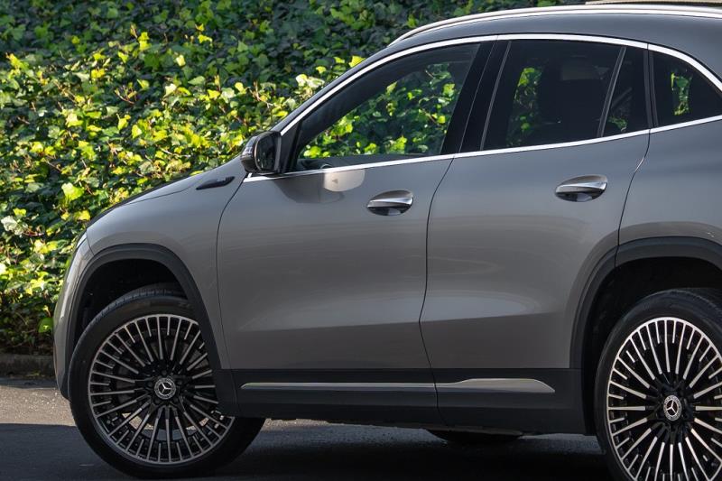 2021 Mercedes-Benz EQA 250 AMG Line