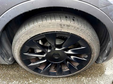 2023 Tesla Model Y 60kWh - Thumbnail