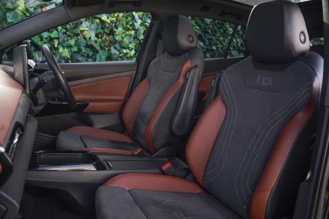2024 Volkswagen ID.4 Pro 82kWh - Thumbnail