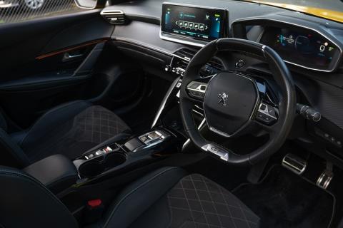 2022 Peugeot e-208 GT Electric - Thumbnail