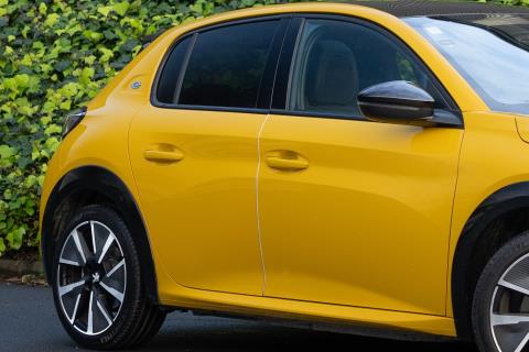 2022 Peugeot e-208 GT Electric - Thumbnail