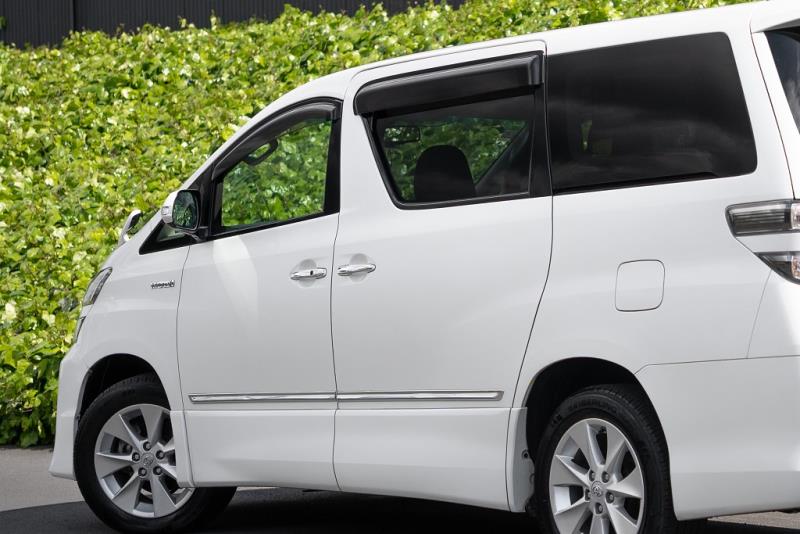 2014 Toyota Vellfire / Alphard ZR