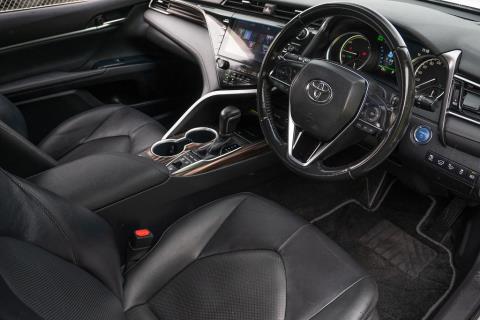 2019 Toyota Camry G Hybrid - Thumbnail