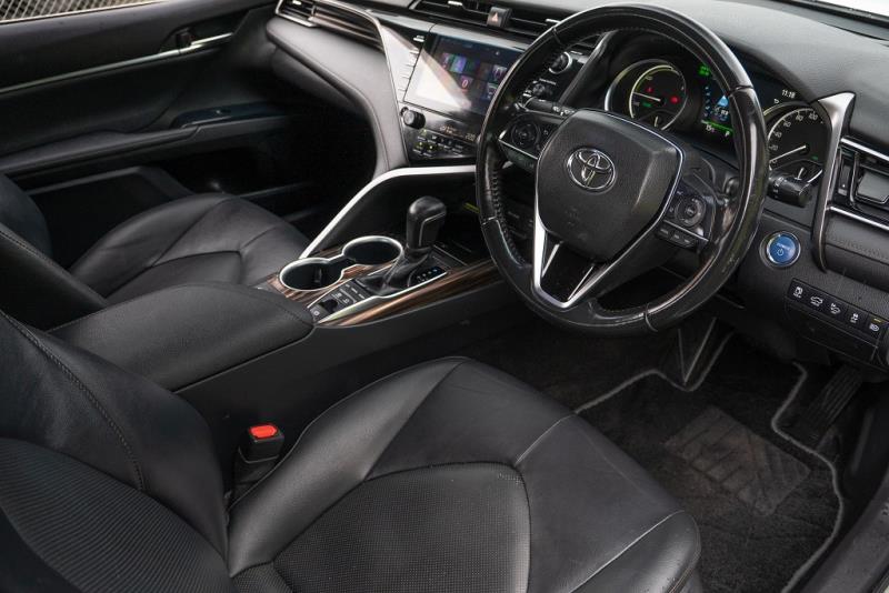 2019 Toyota Camry G Hybrid