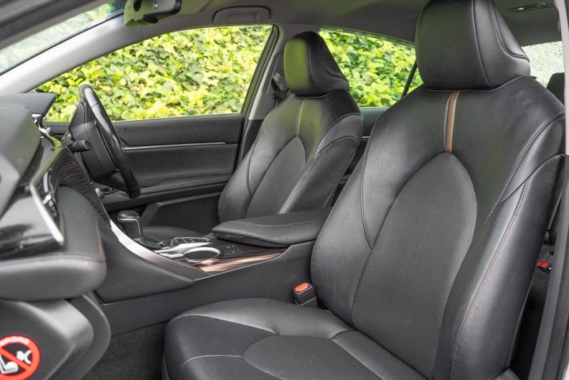 2019 Toyota Camry G Hybrid
