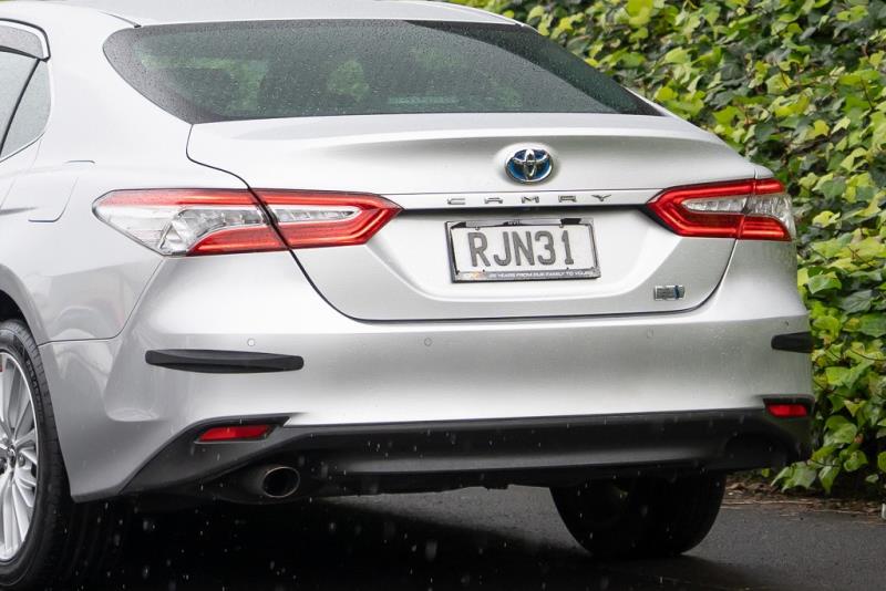 2019 Toyota Camry G Hybrid