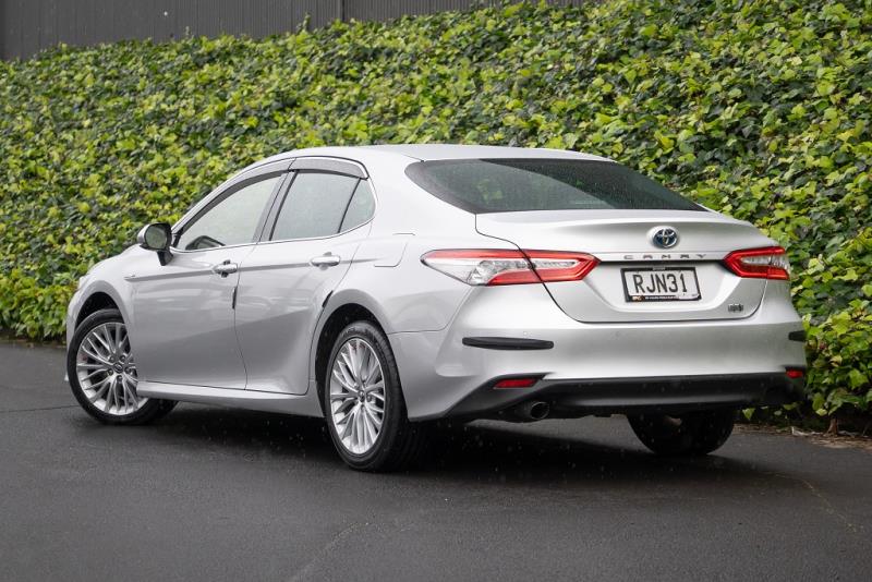 2019 Toyota Camry G Hybrid