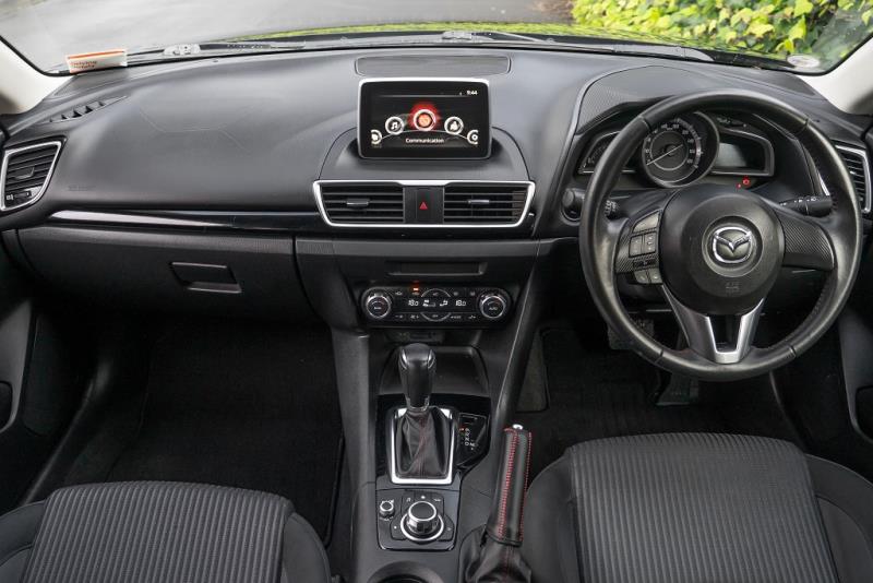 2014 Mazda Axela 15S / 3 Sport