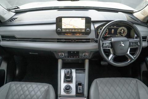 2022 Mitsubishi Outlander VRX 4WD - Thumbnail