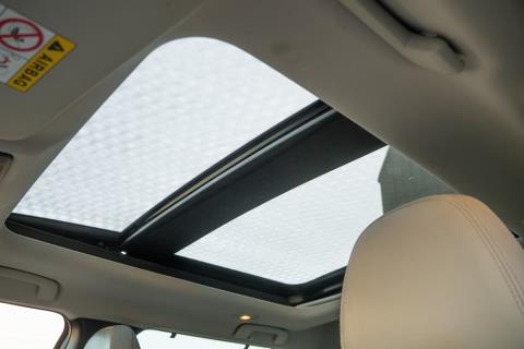 2022 Mitsubishi Outlander VRX 4WD - Thumbnail