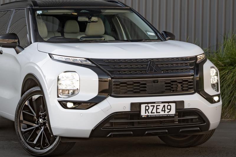 2022 Mitsubishi Outlander VRX 4WD