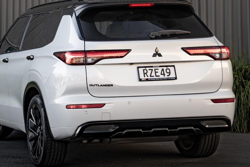 2022 Mitsubishi Outlander VRX 4WD