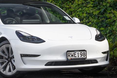 2021 Tesla Model 3 Long Range - Thumbnail
