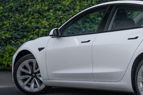2021 Tesla Model 3 Long Range - Thumbnail