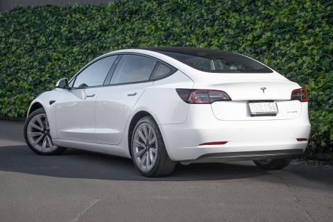 2021 Tesla Model 3 Long Range - Thumbnail