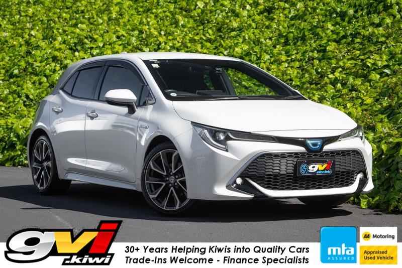 2018 Toyota Corolla Hybrid /  Auris
