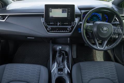 2018 Toyota Corolla Hybrid /  Auris - Thumbnail