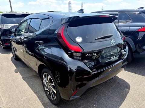 2021 Toyota Aqua Z Hybrid - Thumbnail