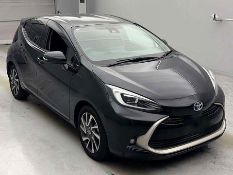 2021 Toyota Aqua Z Hybrid - Thumbnail