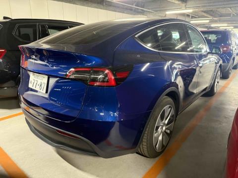 2022 Tesla Model Y 60kWh RWD - Thumbnail